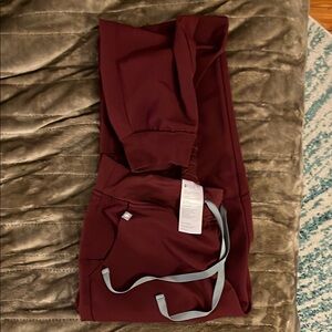 Figs Women's Scrub Pants in Burgundy